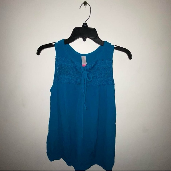 BLUE DETAILED FLOWY TANK TOP - Picture 1 of 3